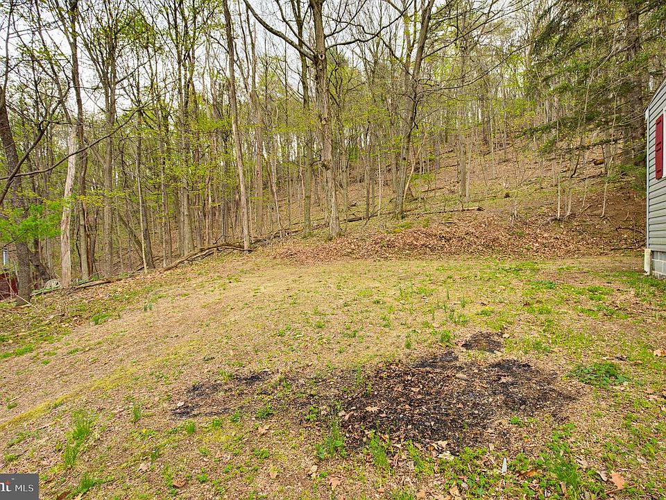 22nd image of 149 Cabin Ln