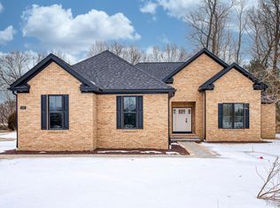 345 Granite Dr, Howell, MI 48843