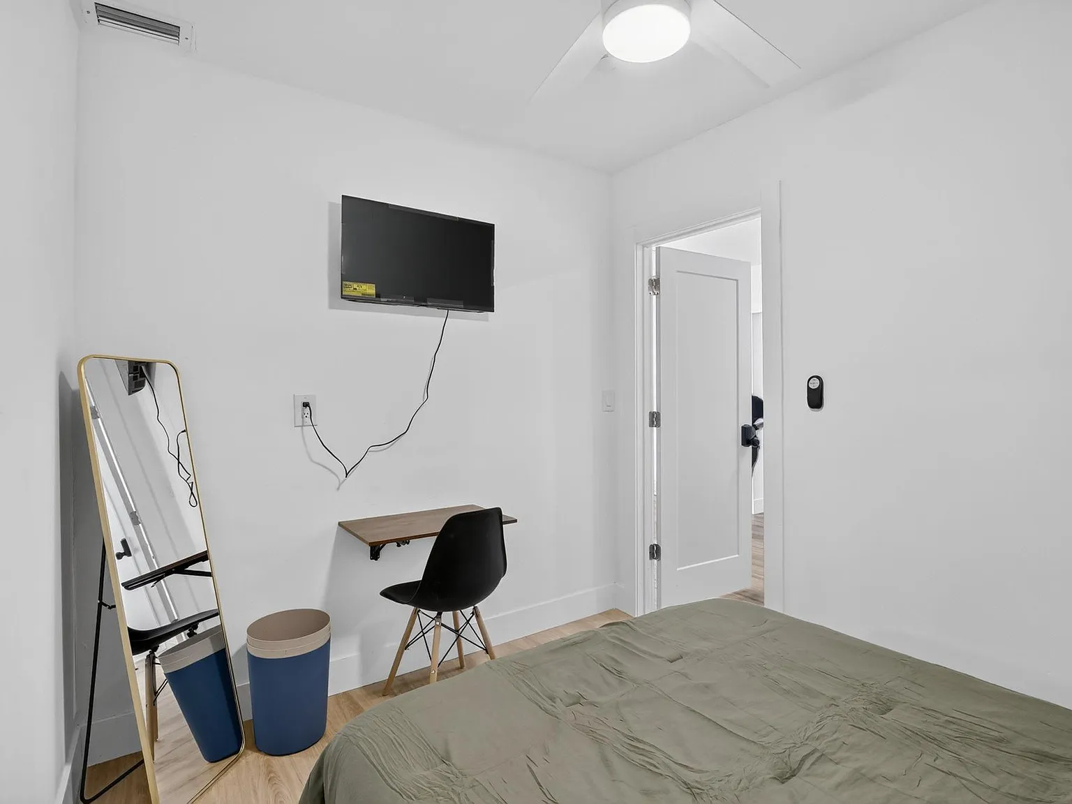 4 bed, 7.0 bath, 2188 sqft, $1,910 — Photo 3