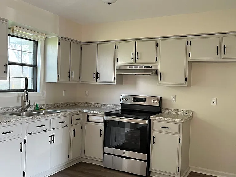 820 Smith Ave — Photo 10