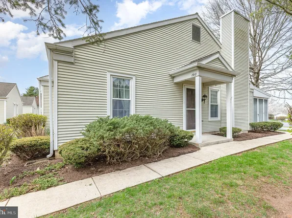 1910 Wexford Rd, Palmyra, PA 17078