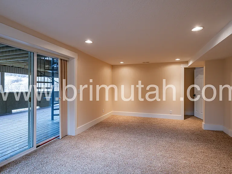 105 N Young Oak Rd — Photo 34