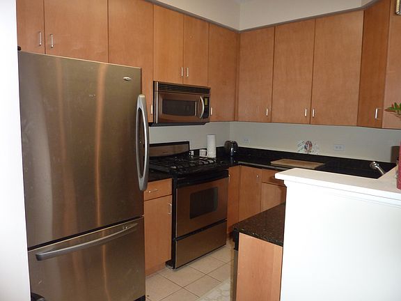 2nd image of 804 Skokie Blvd