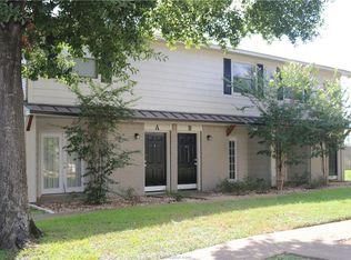 1400 Summit St APT B, College Station, TX 77845