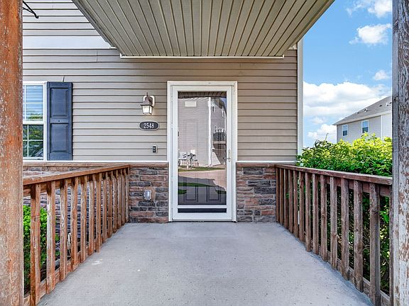 2nd image of 2548 Park Pl