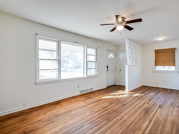 3rd image of 208 S Stearns Ave