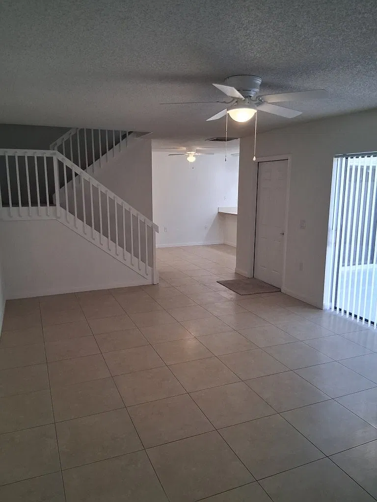 2 bed, 2.5 bath, 1264 sqft, $2,200 — Photo 4