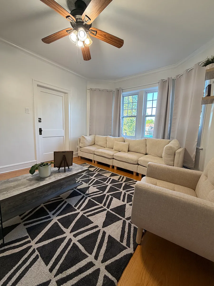 Building Photo - 4854 S Kolin Ave #2