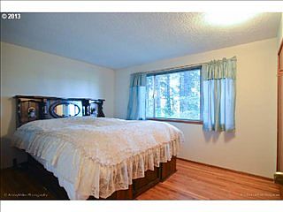 Spacious bedroom with double closets