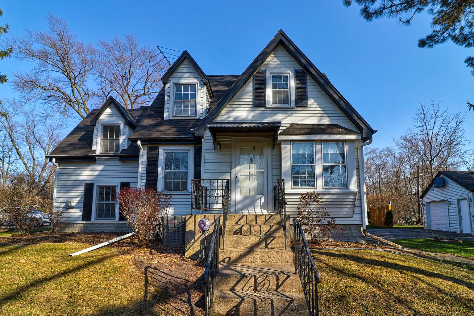 1603 Walnut Dr photo 1