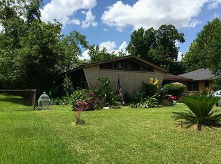 5870 Heron Dr, Houston, TX 77033