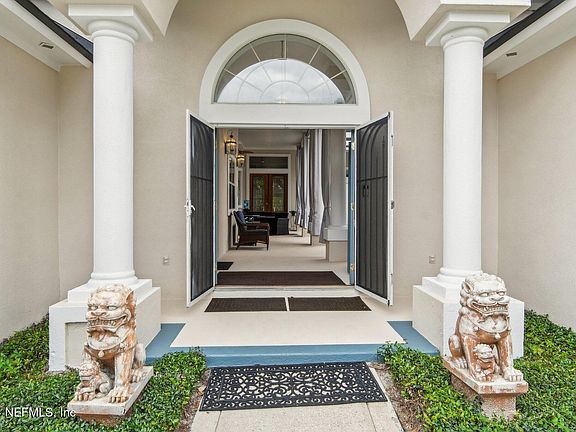 3rd image of 1723 COLONIAL Drive