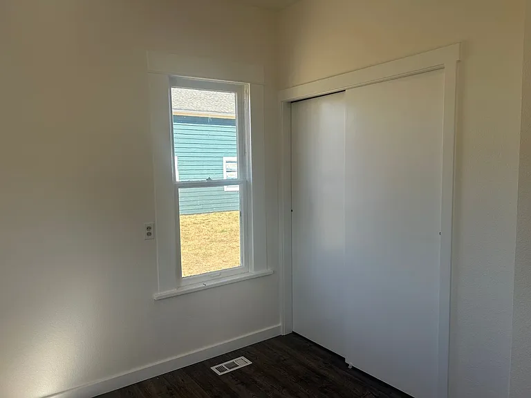 5651 1st Ave — Photo 13
