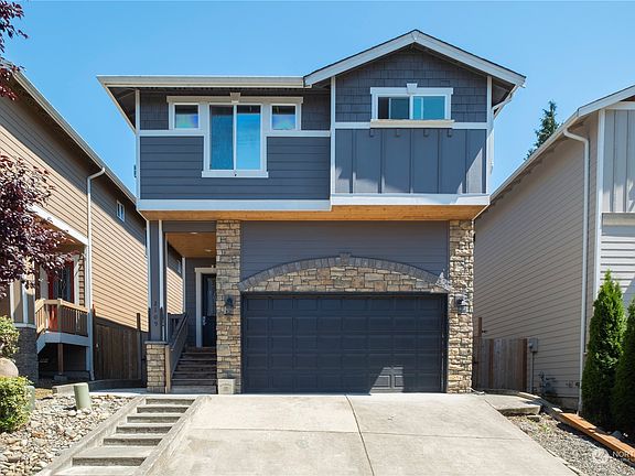 2nd image of 2109 107th Avenue SE