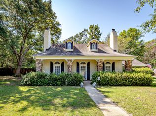 114 Linnet Dr, Ocean Springs, MS 39564