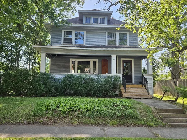 1544 29 1/2 St, Rock Island, IL 61201