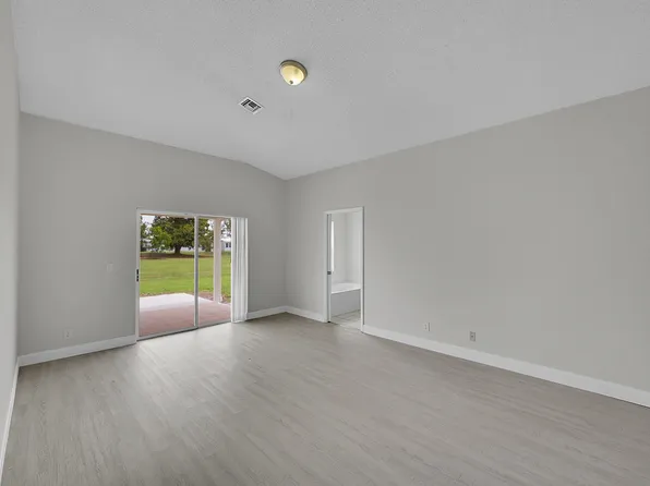 2615 Country Golf Drive, Wellington, FL 33414