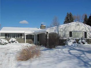 80 Garnsey Rd, Pittsford, NY 14534