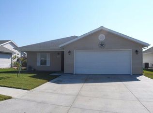 901 Clubhouse Dr, McPherson, KS 67460