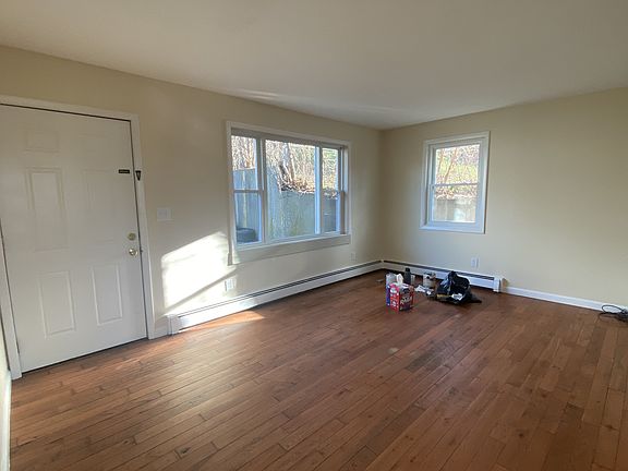 4th image of 426 Colchester Ave #6