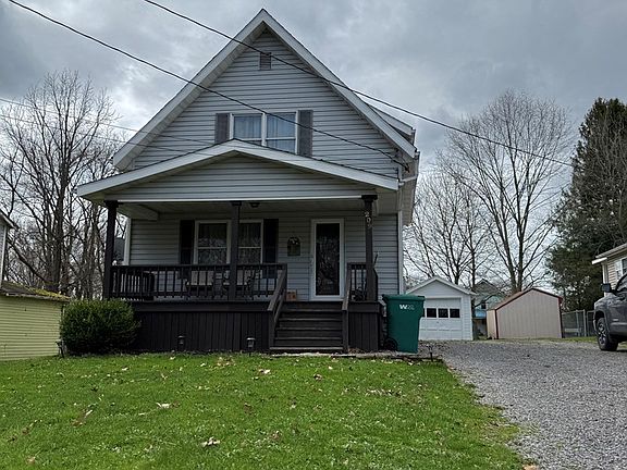 2nd image of 209 Oak Rd