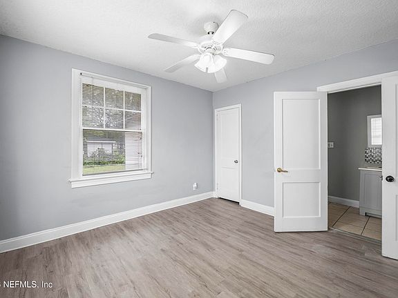 19th image of 1585 W 15TH Street