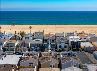 208 E Balboa Blvd, Newport Beach, CA 92661