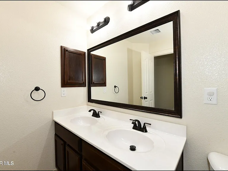 14309 S Cave Ave — Photo 30