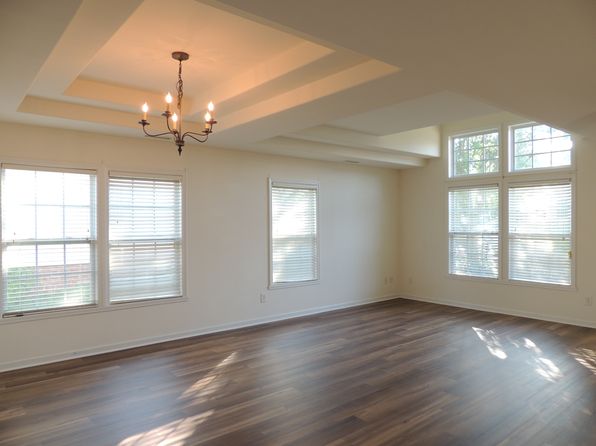 1310 Pebble Creek Xing