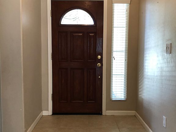 3rd image of 2726 E Monte Vista Ave