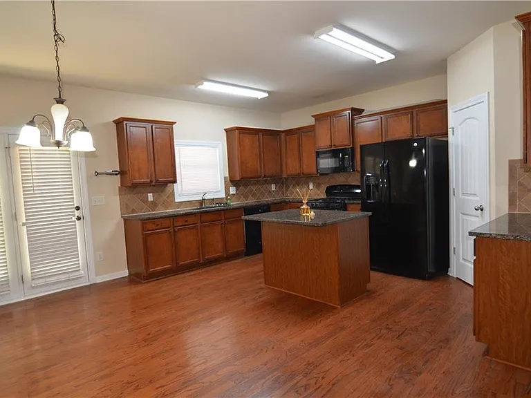 455 Wakefield Trce — Photo 5