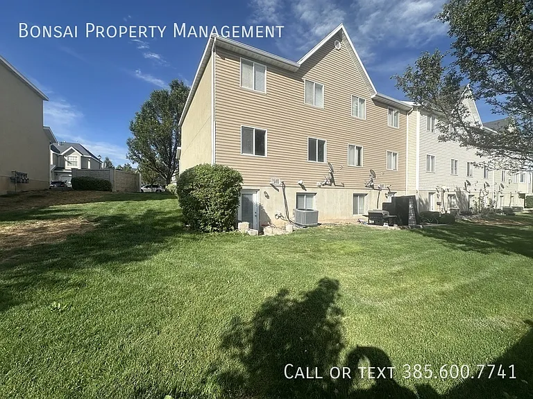 1247 W Bridalwood Loop — Photo 18