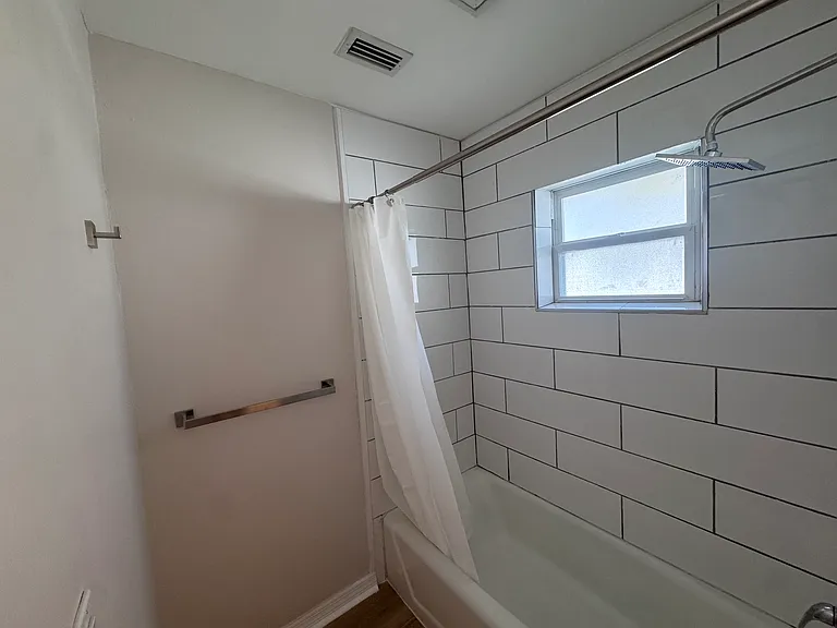 5547 Kingswood Dr — Photo 12