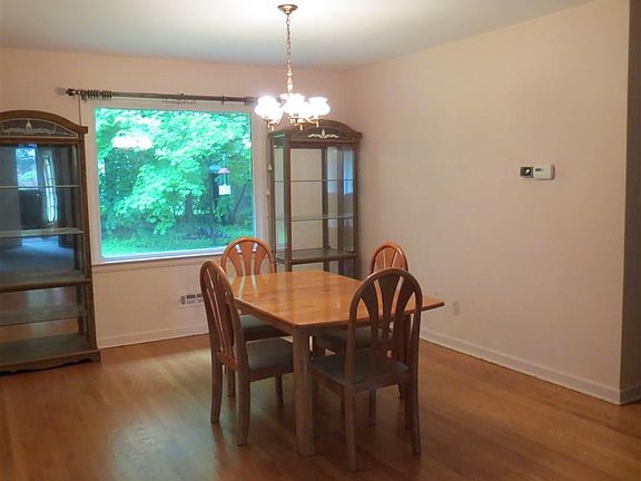5th image of 17 Cypress Dr