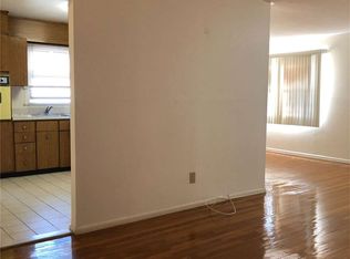 57-36 224th St, Oakland Gardens, NY 11364