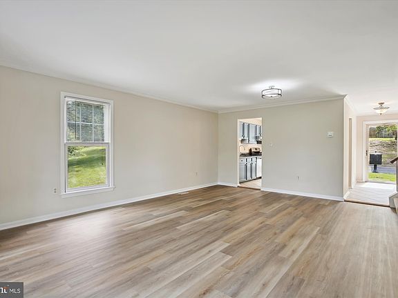 5th image of 7540 Blanford Ct