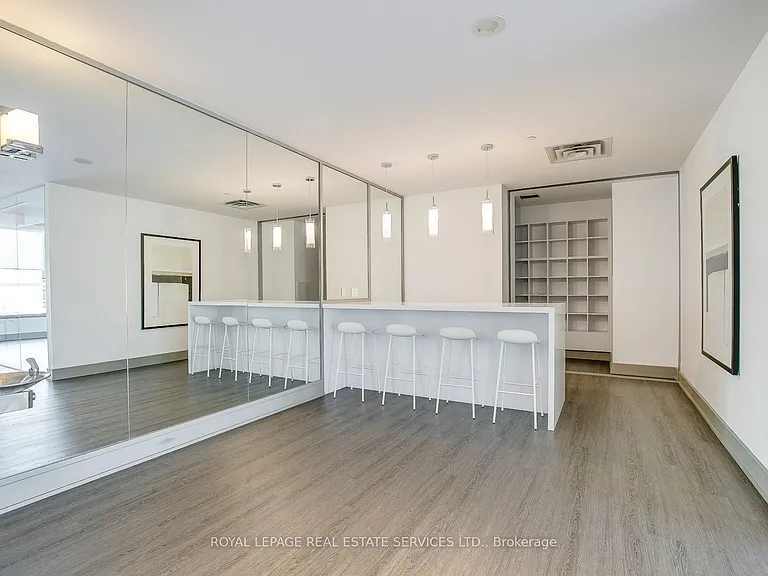 510 Curran Pl #610 — Photo 40