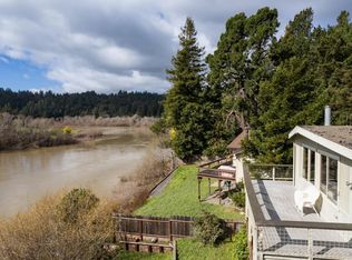 22939 Conifer Dr, Monte Rio, CA 95462