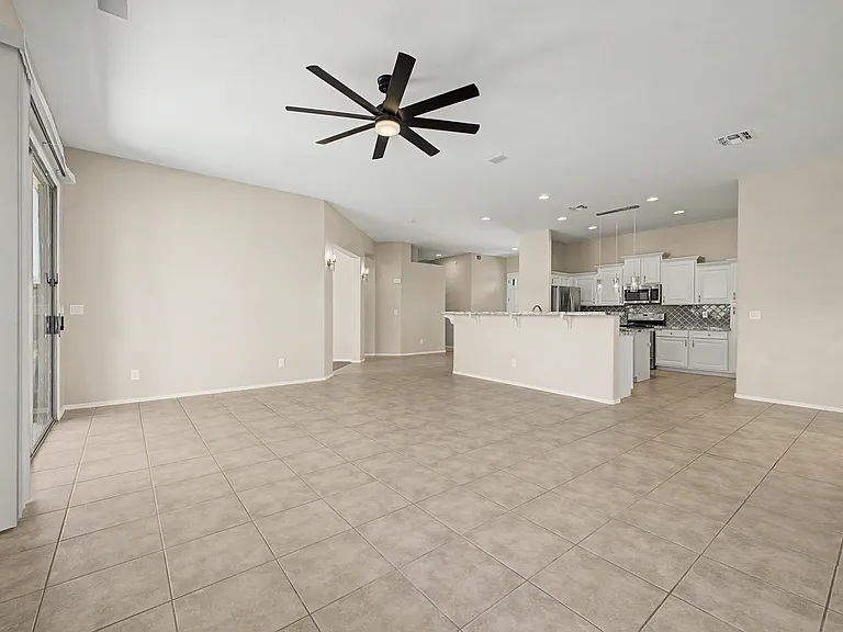1292 W Longhorn Dr — Photo 11