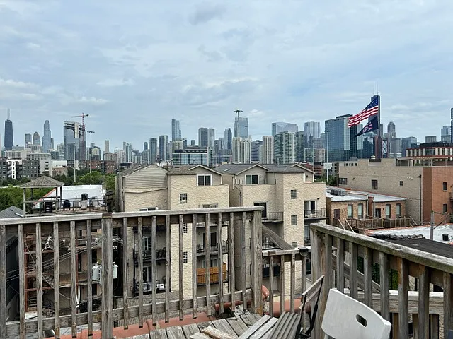 1151 W Erie St #3F — Photo 15