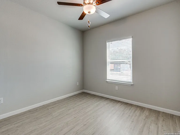 431 Trefger St — Photo 8