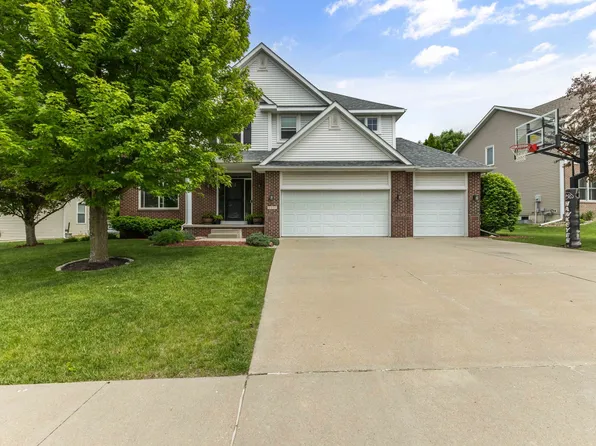 6009 NW 98th St, Johnston, IA 50131