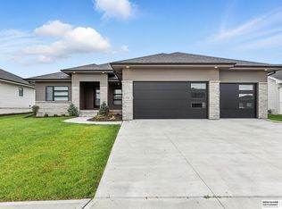 5508 N 208th St, Elkhorn, NE 68022