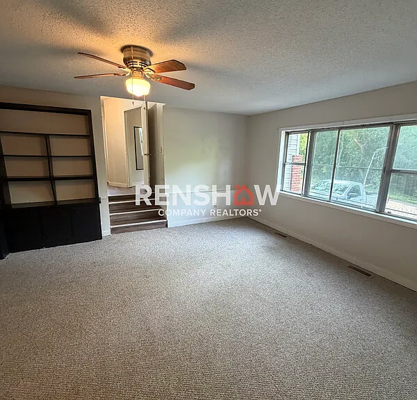 450 Bedwell St — Photo 8