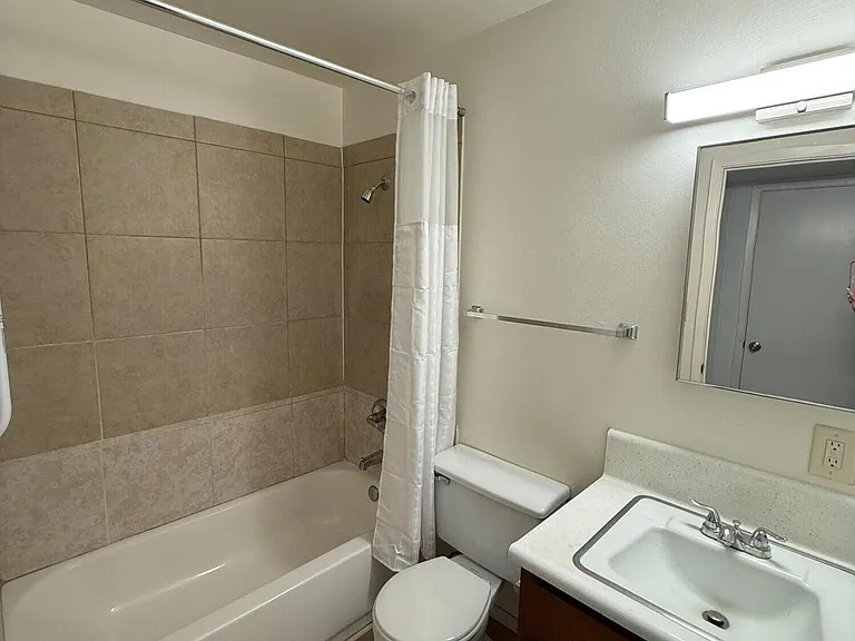 2617 N 48th St #4 — Photo 5