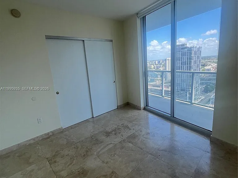 185 SW 7th St #3211 — Photo 14