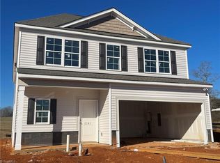 2262 Beechwood View Dr, Winston Salem, NC 27106