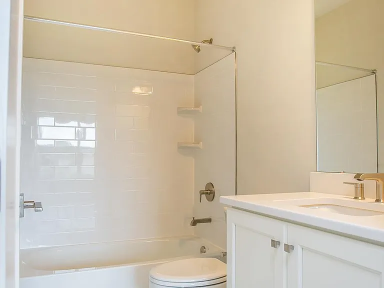 665 Levering St #665 — Photo 29
