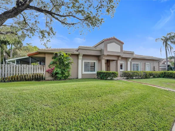 10131 Lombardy Dr, Tamarac, FL 33321