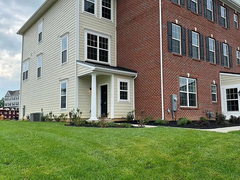 401 Lenape Way — Photo 1